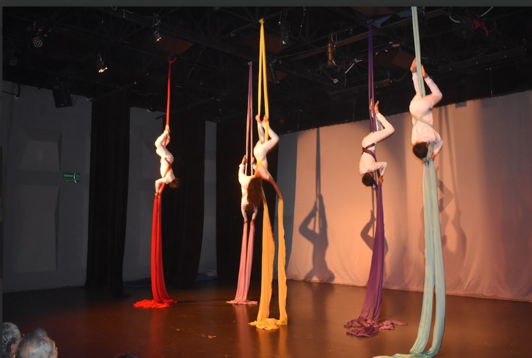 Actividad Cultural Comunitaria: Una puesta en escena por Mamá